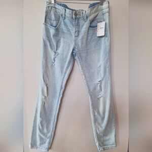 NWT Free People Womens Coachella Wash Distressed Straight Leg Jeans. Size 30